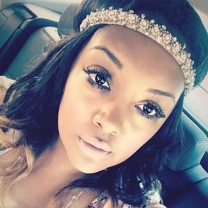 Meet your Posher, Daniella